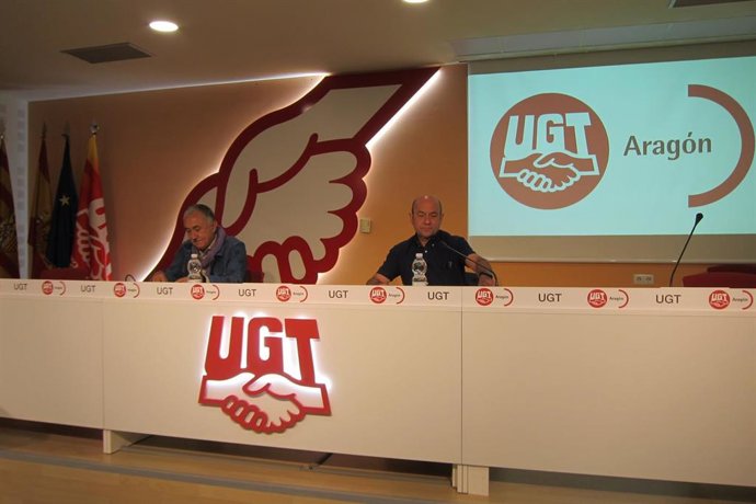 El secretario general de UGT, Pepe Álvarez, y el secretario general de UGT-Aragón, Daniel Alastuey.