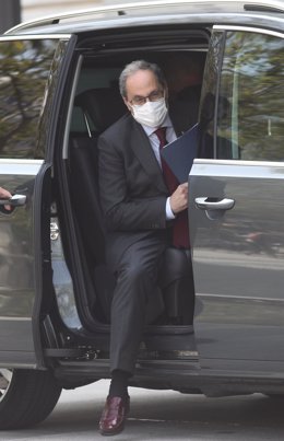 El presidente de la Generalitat, Quim Torra, se marcha en coche a su salida del Tribunal Supremo (TS), en Madrid (España), a 17 de septiembre de 2020.  