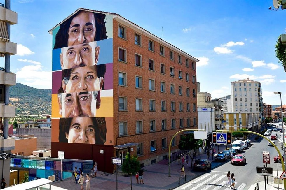 Mural del arista Brea que puede verse en Plasencia