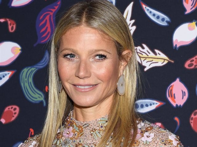 Gwyneth Paltrow Attends The Harper's Bazaar Exhibition As Part Of The Paris Fashion Week Womenswear Fall/Winter 2020/2021 At Musee Des Arts Decoratifs