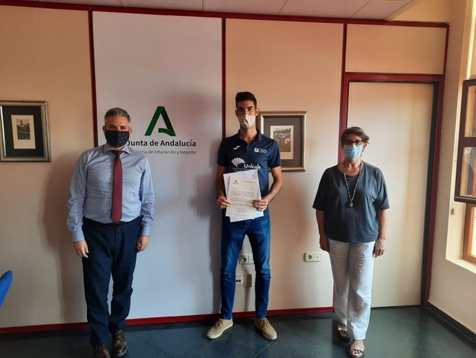 Recimiento a Carlos Rojas, campeón de España de salto de altura