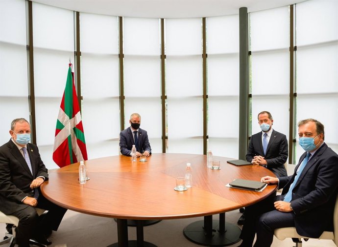 Visita institucional de Abanca en País Vasco