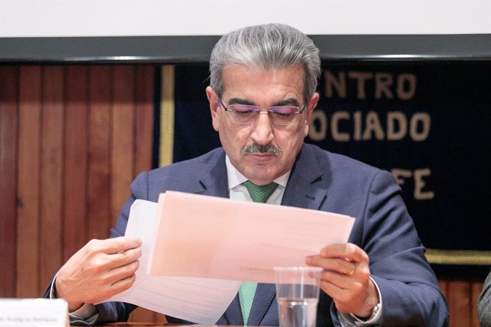 El vicepresidente canario y consejero de Hacienda, Presupuestos y Asuntos Europeos, Román Rodríguez
