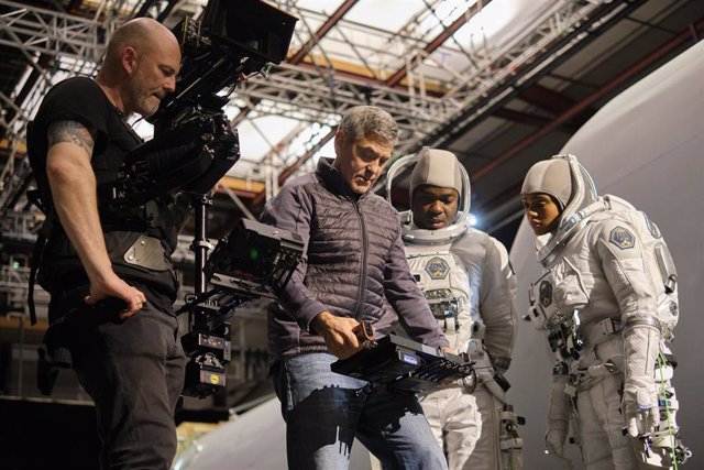 Primeras imágenes de Cielo de medianoche, lo nuevo de George Clooney llegará en diciembre a Netflix