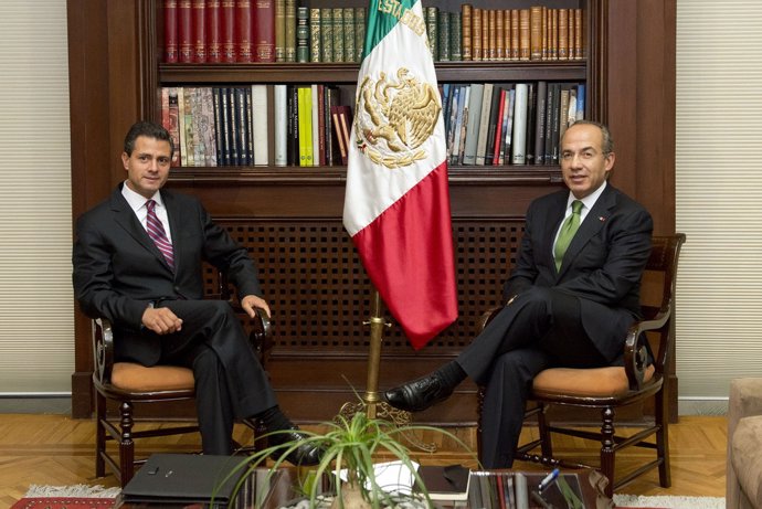 Enrique Peña Nieto y Felipe Calderón