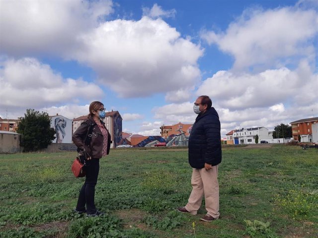 Terrenos adquiridos por el Consistorio bañezano para ubicar en ellos el cuartel de la Guardia Civil.