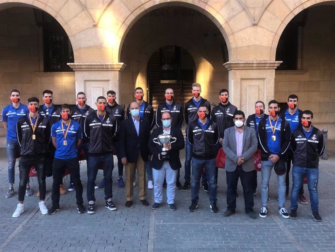 El Club Voleibol Teruel visita la Diputación de Teruel.