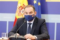 Ábalos, tras las críticas de Iglesias y Garzón: "El Rey debe estar fuera de toda polémica"