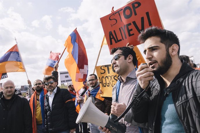 Manifestación de la comunidad armenia en Berlín, Alemania, contra las políticas 