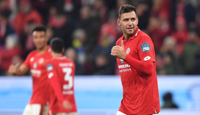 Fútbol.- Szalai denuncia al Mainz por apartarle del equipo