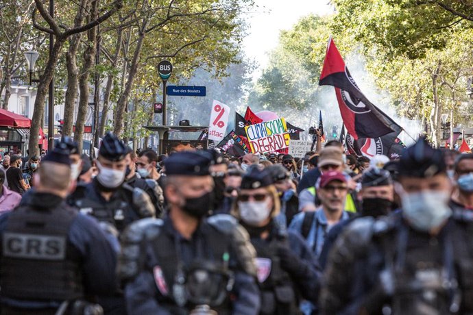 Manifestació convocada pels sindicats CGT, FSU i Solidaires a París
