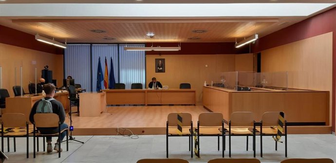 Juicio contra el joven acusado de manosear a una chica en un autobús, en Gijón
