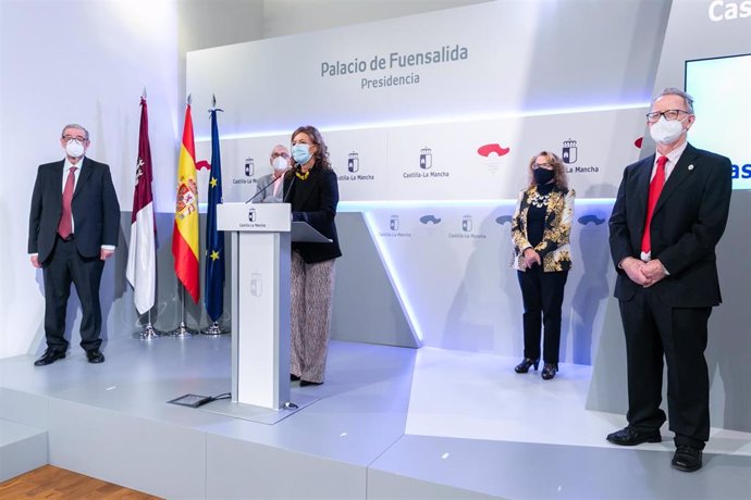 La consejera de Bienestar Social, Aurelia Sánchez, comparece tras el Consejo de Gobierno abierto de mayores.