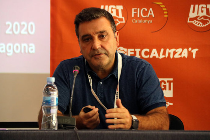 Primer pla del president del comit d'empresa de SEAT, Matías Carnero, en roda de premsa a Tarragona en el marc del I Congrés FICA UGT de Catalunya. Imatge del 29 de setembre del 2020. (Horitzontal)