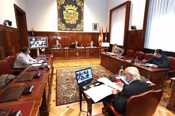 Imagen del pleno del mes de septiembre de la Diputación de Palencia.