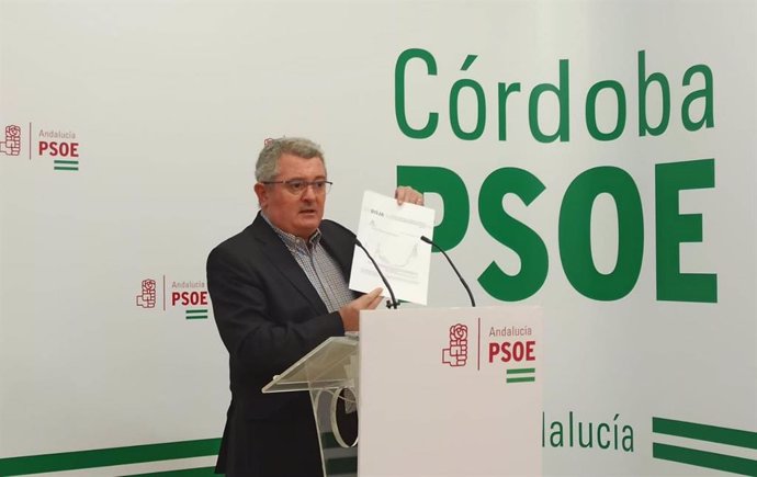 El parlamentario andaluz del PSOE por Córdoba Jesús María Ruiz, en la sede de su partido.