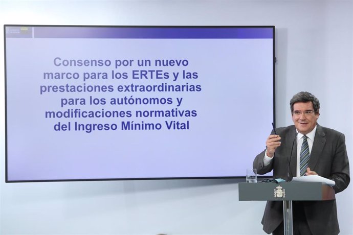 El ministro de Seguridad Social y Migraciones, José Luis Escrivá, comparece en rueda de prensa posterior al Consejo de Ministro celebrado en Moncloa, en Madrid (España), a 29 de septiembre de 2020.
