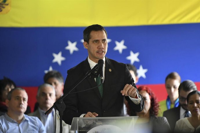 El autoproclamado "presidente encargado" de Venezuela, Juan Guaidó