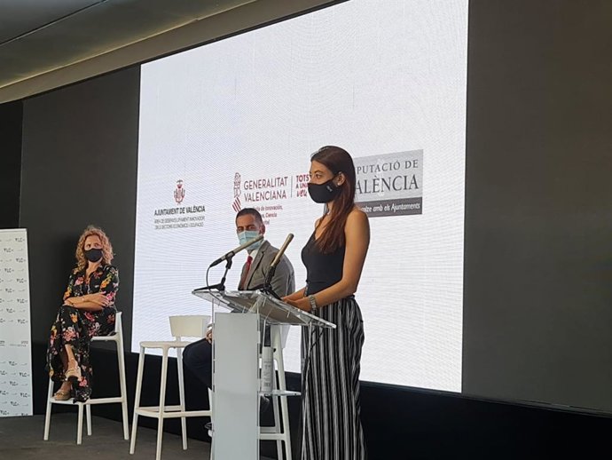 La concejala de Desarrollo Innovador de Valncia, Pilar Bernabé,  la consellera de Innovación , Carolina Pascual; y el vicepresidente tercero de la Diputación, Carlos Fernández Bielsa.