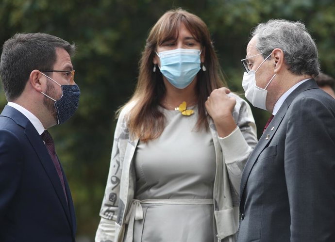 (E-D) El vicepresdient de la Generalitat, Pere Aragons; la portaveu de JxCat al Congrés dels Diputats, Laura Borrs; i l'expresident de la Generalitat, Quim Torra, al Tribunal Suprem (TS).