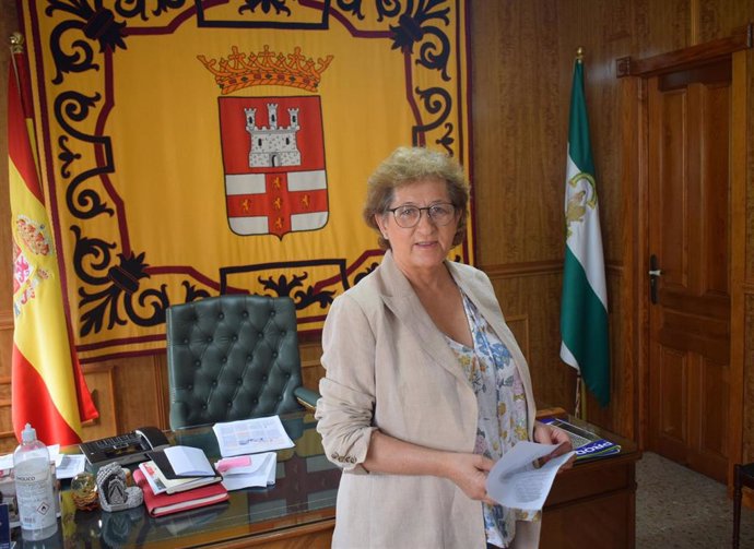 La alcaldesa de Almodóvar del Río, María Sierra Luque, en el Ayuntamiento.