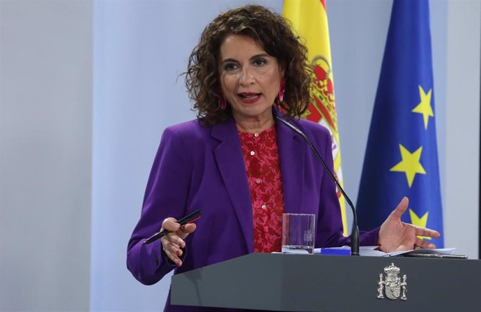 La ministra portavoz y de Hacienda, María Jesús Montero, comparece en rueda de prensa posterior al Consejo de Ministro celebrado en Moncloa, en Madrid (España), a 29 de septiembre de 2020.