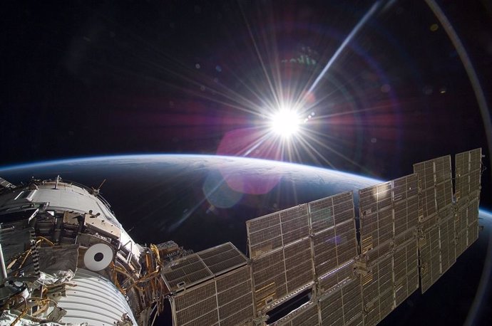 Pequeña fuga aislada en la Estación Espacial tras semanas de búsqueda