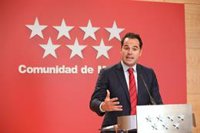 Aguado aboga por no encerrar sino restringir y censura a quien cree que España se compone de "17 reinos de taifas"
