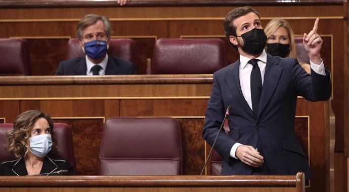 El líder del PP, Pablo Casado, interviene durante una nueva sesión de control al gobierno en el Congreso de los Diputados, en Madrid, (España), a 30 de septiembre de 2020.