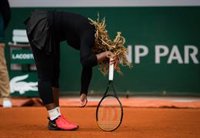 Serena Williams se retira de Roland Garros por lesión