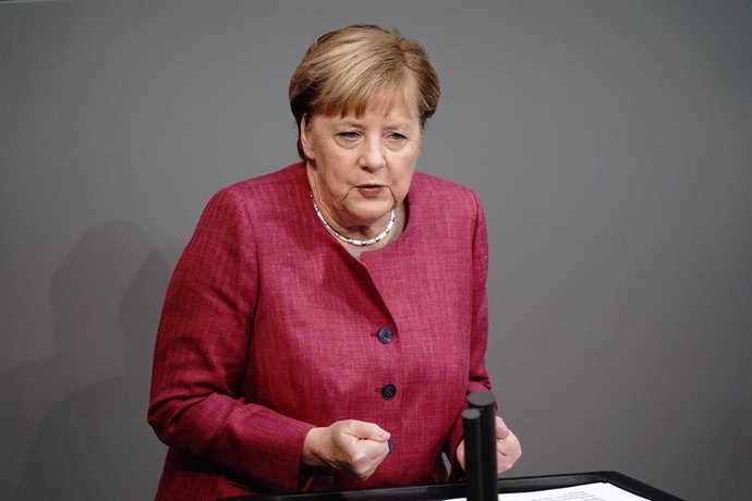 UE.- Merkel defiende la necesidad de una reforma urgente de la política de asilo