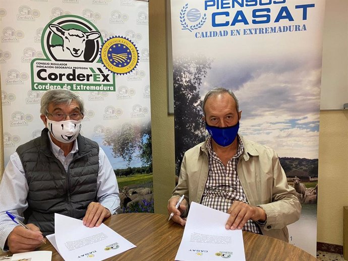 El Consejo Regulador de la IGP Cordero de Extremadura Corderex y la agropecuaria CASAT han renovado un año más su acuerdo de colaboración