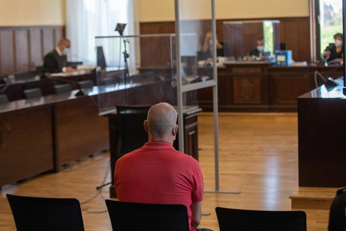 Primera sesión del juicio contra el conocido como el 'loco del chándal'