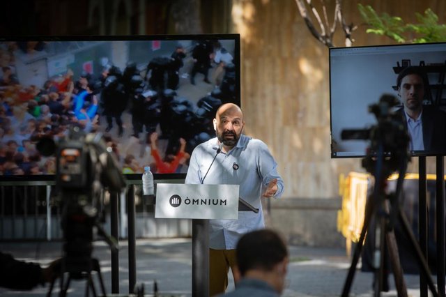 Conferència de premsa de Marcel Mauri (Òmnium) per presentar la campanya sobre les càrregues de l'1-O