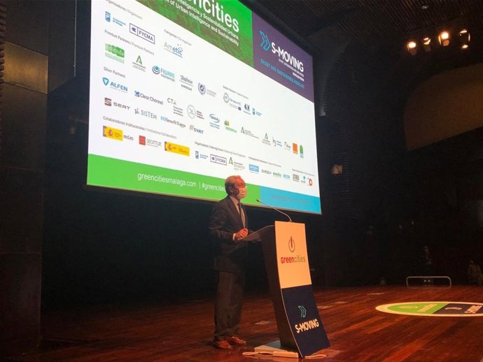 El consejero de Transformación Económica, Industria, Conocimiento y Universidades, Rogelio Velasco, en Greencities en Málaga