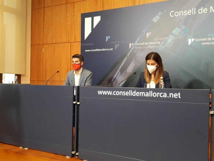 De Juan y Pereda, en la presentación del informe.