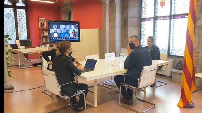 Pla general de la reunió entre el conseller d'Acció Exterior, Bernat Solé, i els delegats de la Generalitat a l'estranger, a la seu de la conselleria. Imatge del 29 de setembre del 2020. (Horitzontal)