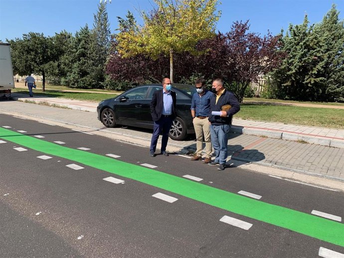 Visita del concejal Luis Vélez al Camino del Cabildo.