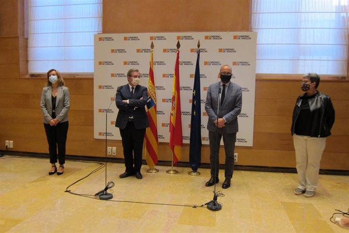 Rueda de prensa durante la visita del secretario de Estado de Memoria Democrática a Aragón.