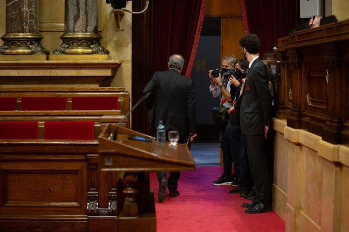 El ya expresidente de la Generalitat Quim Torra tras su intervención durante una sesión plenaria monográfica en el Parlament sobre su inhabilitación, en Barcelona, Catalunya (España), a 30 de septiembre de 2020. 