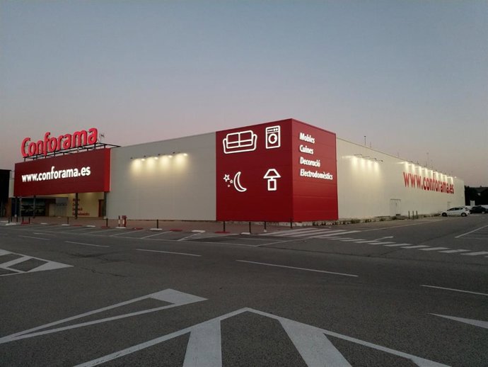 Tienda de Conforama Iberia en Terrassa (Barcelona).