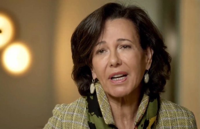 La presidenta de Banco Santander, Ana Botín, durante la Cumbre Empresarial 'Empresas españolas liderando el futuro' organizada por CEOE el 15 de junio de 2020.