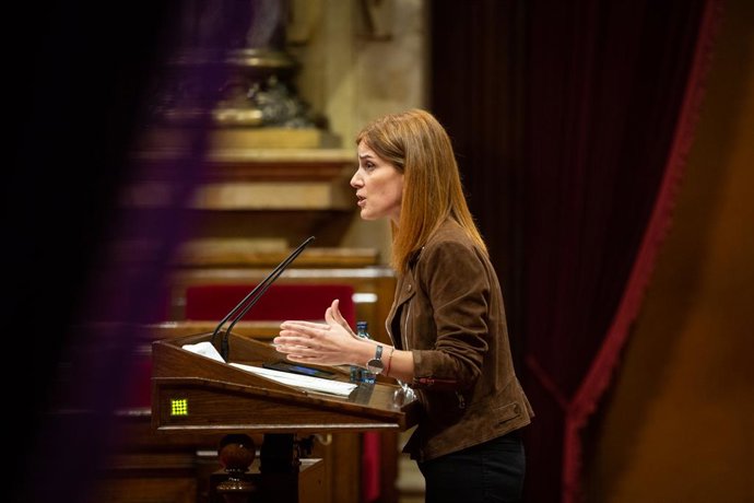 La líder dels comuns en el Parlament, Jéssica Albiach, intervé donin el ple monosgráfico del Parlament sobre la inhabilitació de l'expresident de la Generalitat Quim Torra, a Barcelona, Catalunya (Espanya), a 30 de setembre de 2020. 