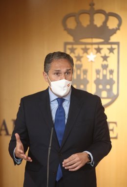 El portavoz adjunto del PSOE en la Asamblea de Madrid, José Cepeda, ofrece una rueda de prensa tras el debate del Estado de la Región, en Madrid (España), a 14 de septiembre de 2020. Se trata del primer Debate del Estado de la Región para la presidenta,