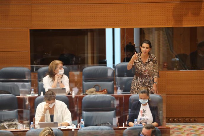 La portavoz de Vox en la Asamblea de Madrid, Rocío Monasterio, interviene en una sesión plenaria en Madrid (España) a 1 de octubre de 2020.