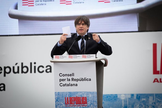 L'expresident Carles Puigdemont intervé en  l'acte del Consell per la República. Perpiny (Frana), 29 de febrer del 2020.