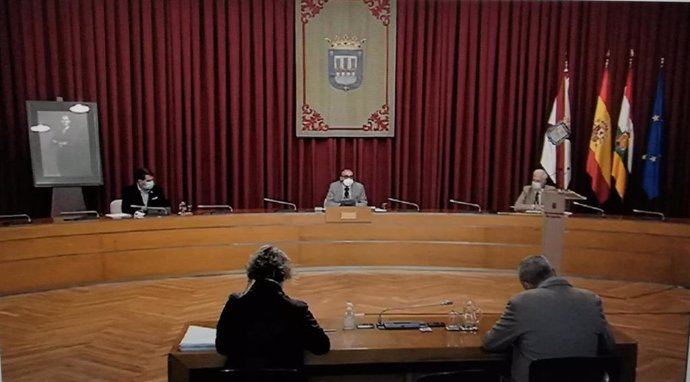 El Ayuntamiento de Logroño está celebrando este jueves su sesión plenaria de octubre.