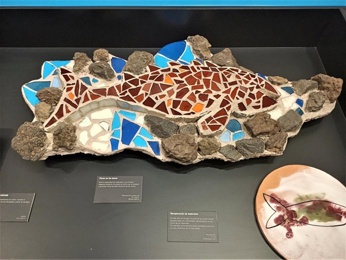 Una de las piezas de la exposición 'Gaudí&Trencadís' en el Museo de Cerámica González Martí de Valncia