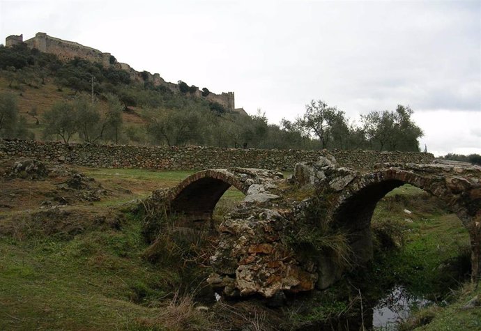 Puente del Arroyolimón en Santa Olalla del Cala (Huelva).