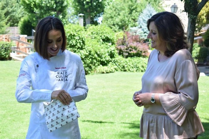 Tamara Falcó y la consejera de Economía de C-LM, Patricia Franco.